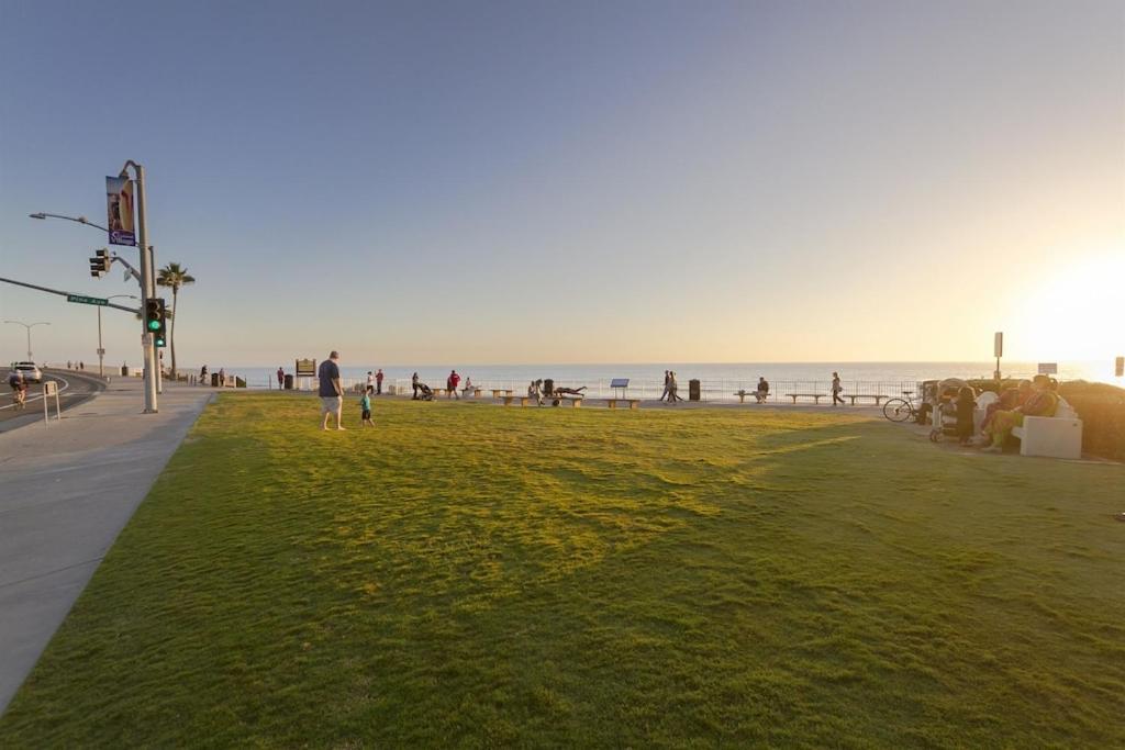 Ocean View From Private Patio, Across Street From Beach Apartment Carlsbad Bagian luar foto